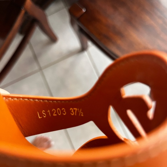 Louis Vuitton Isla wedge sandal.  Size 37.5 color COGNAC - Picture 8 of 9